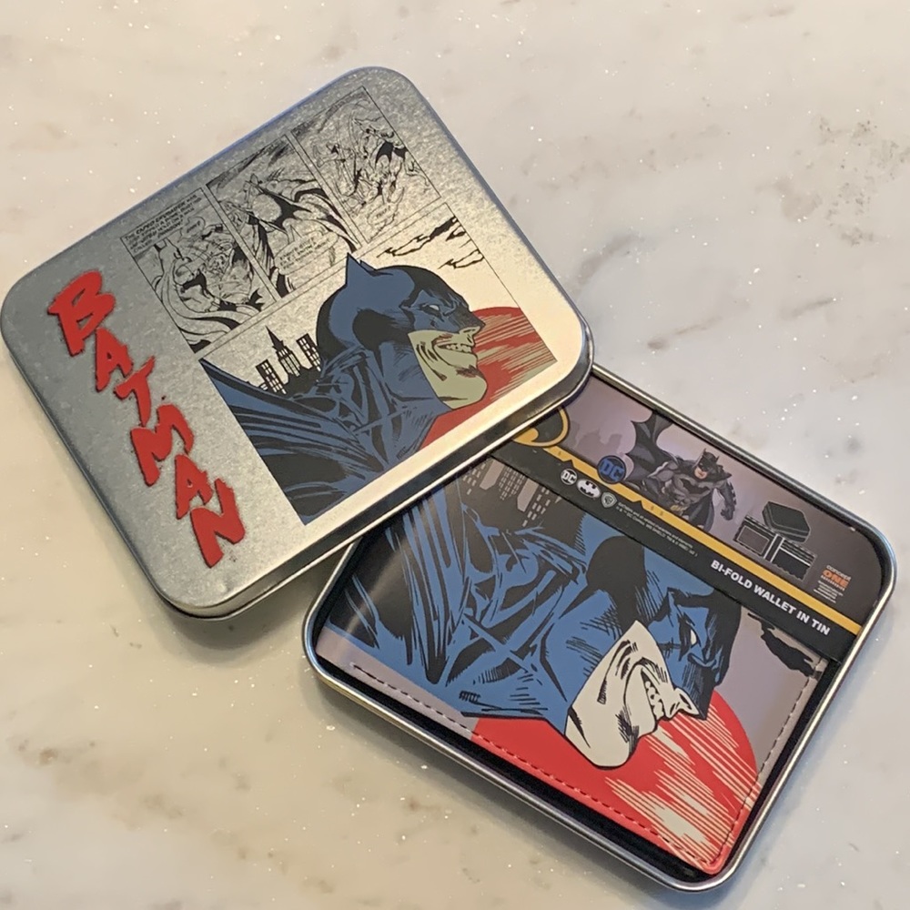 Concept One DC Comics Batman Bifold Wallet in Decorative Tin Case